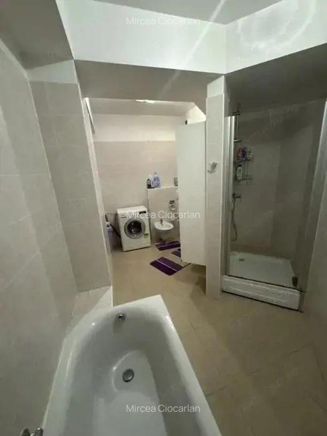 APARTAMENT CU 3 CAMERE IN COMPLEX RING LA 135.000 euro - 2