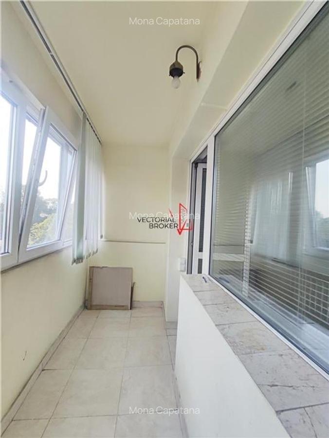 Apartament cu 3 camere decomandat în Tei - 16