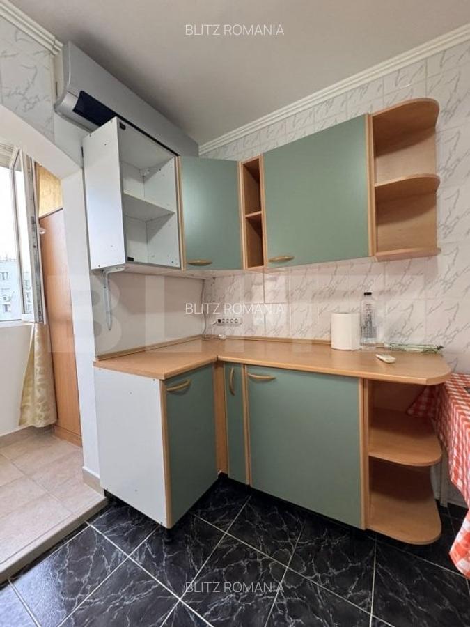 Apartament de vanzare, cu 2 camere, zona Petre Ispirescu - 2
