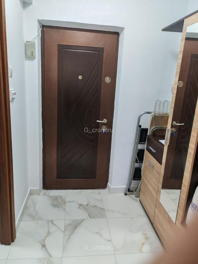 Garsoniera Titan, renovata in totalitate, constructie 1979, etaj 2/10 - 4