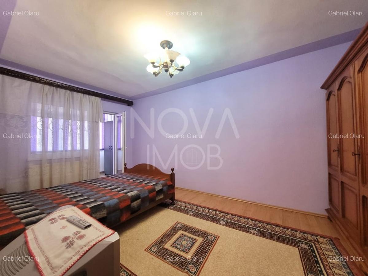 Apartament 2 camere, decomandat, Vasile Aaron - 10