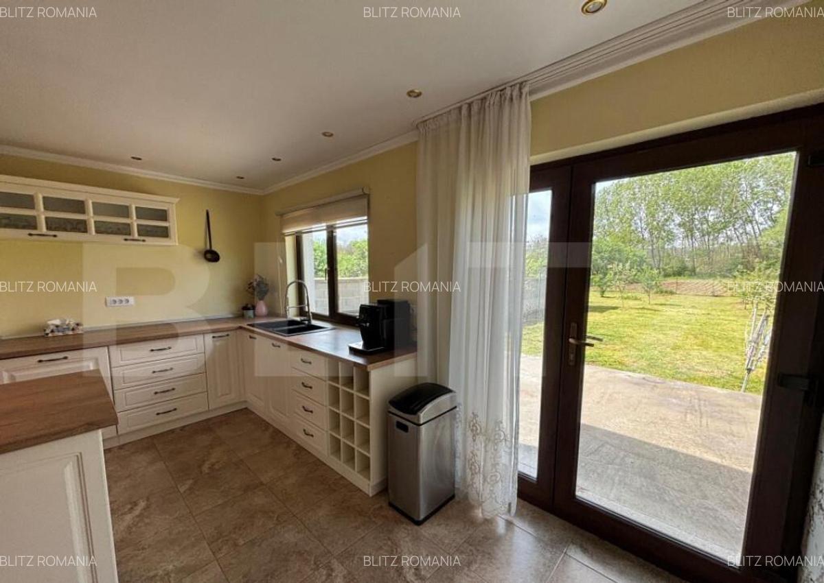 Vila moderna de vanzare, cu 5 camere, 380 mp, zona rurala - 7