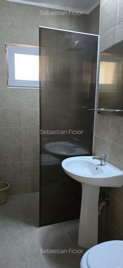 Apartament cu 2 camere de inchiriat, etaj 1, str. Mehedinti - 12