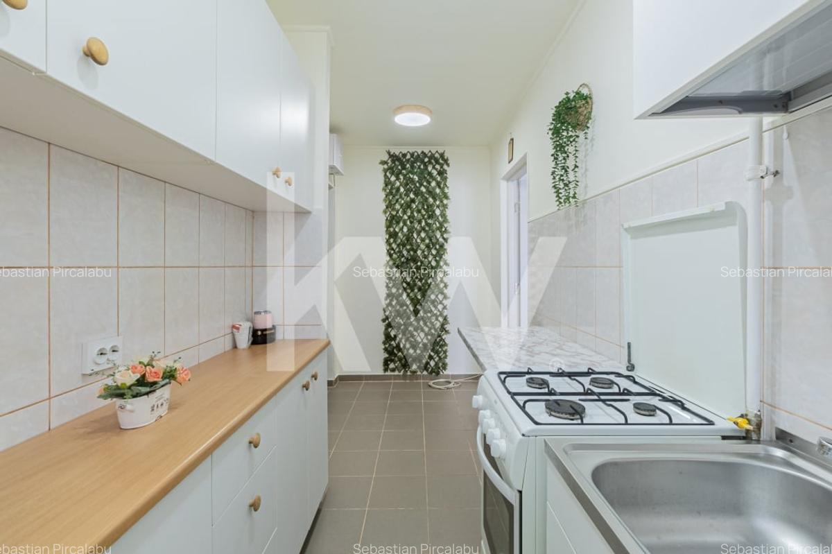 Apartament 2 camere renovat, acces dublu- Centrul Civic, str. Mircea cel Batran - 11