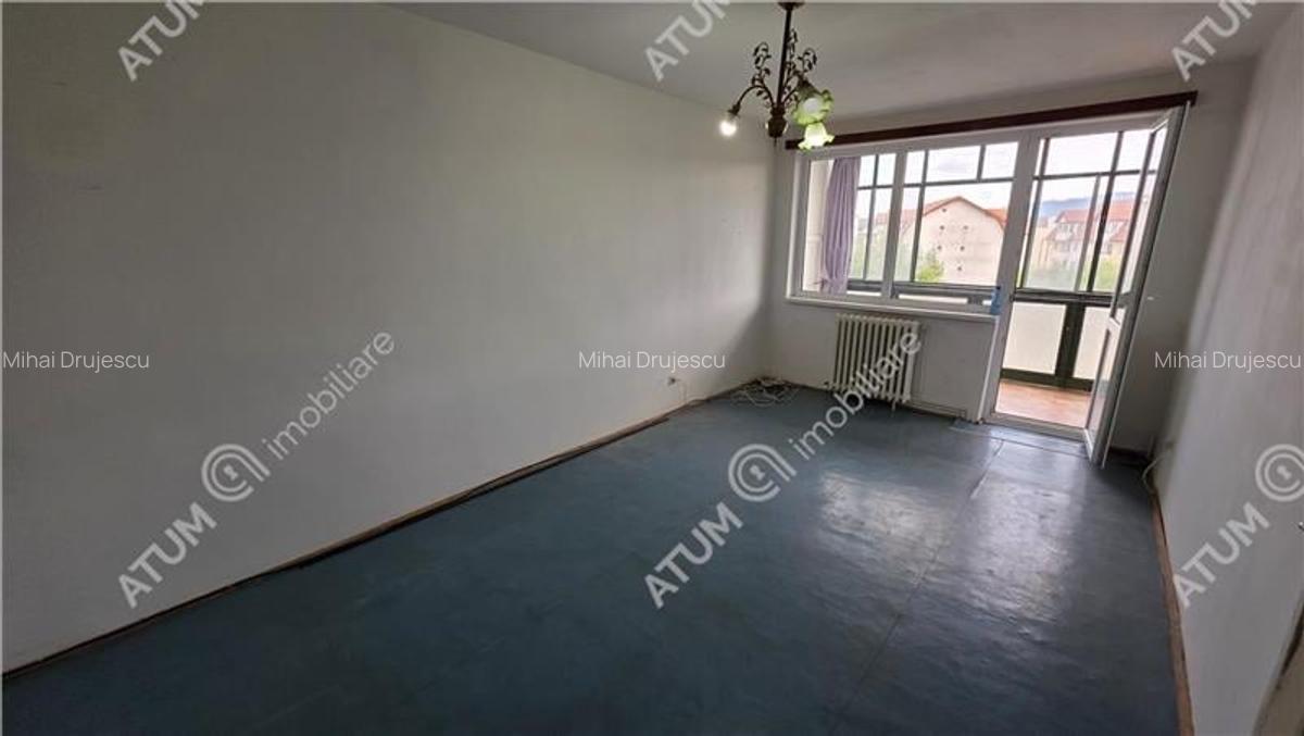 Apartament cu 3 camere decomandate si balcon in zona Rahovei in Sibiu - 1