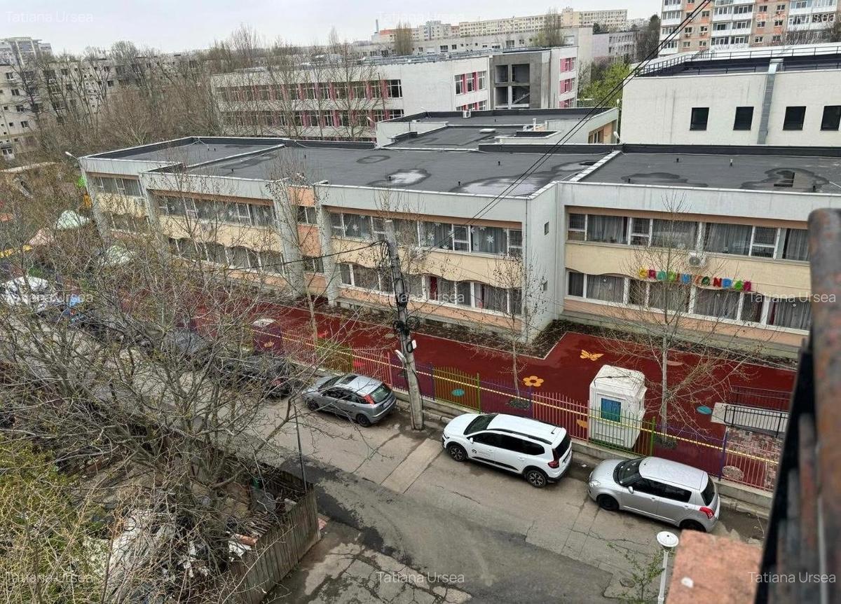 Apartament cu 3 camere decomandat, mobilat în Titan - 19
