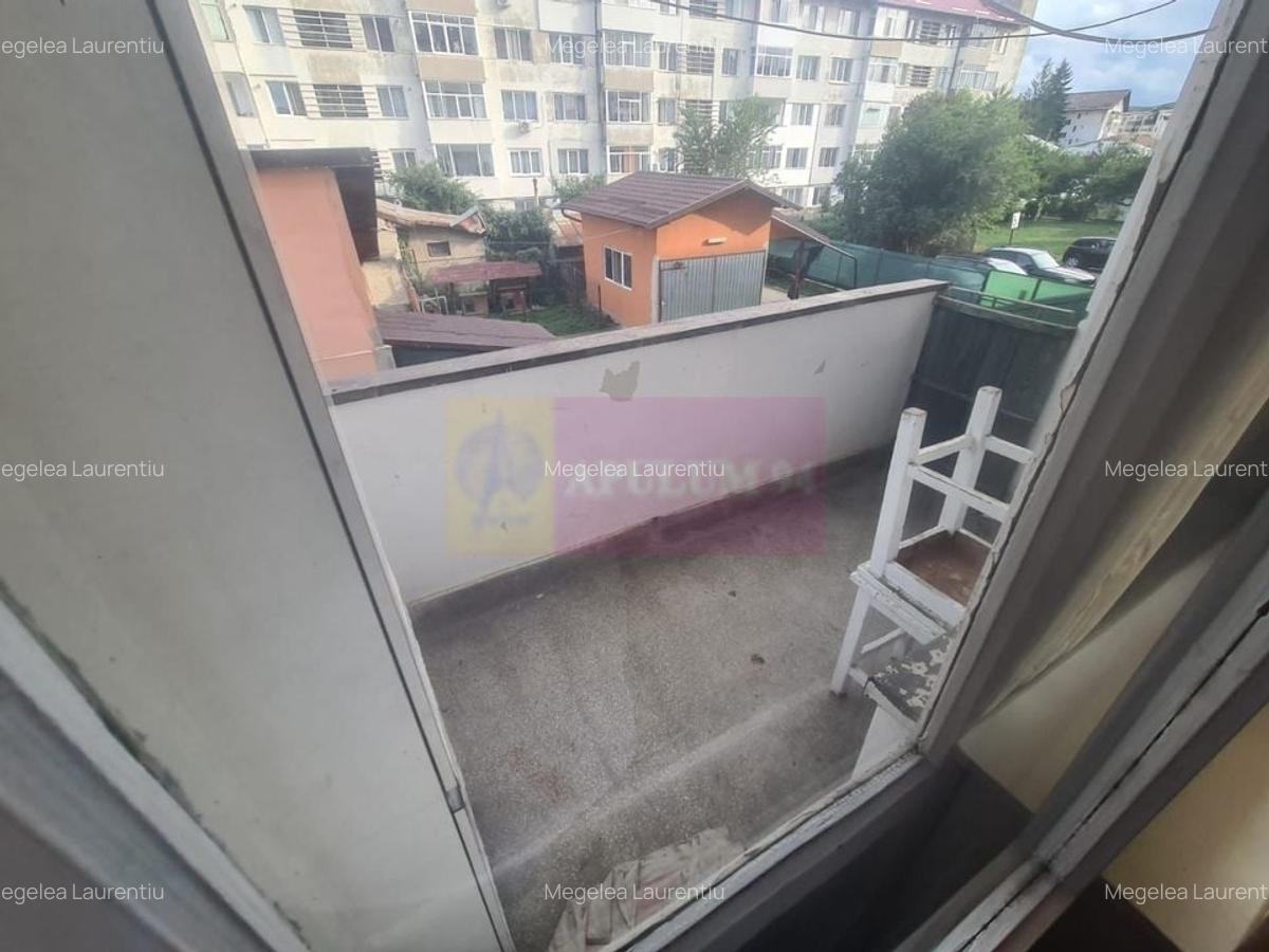 Apartament cu 3 camere de vanzare in Campina - Zona Scoala Centrala - 16