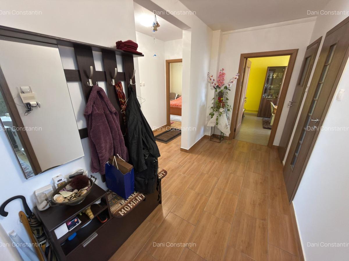 Apartament 4 camere, cetrala termica, boxa 12 mp in acte, str. Gura Ialomitei 5 - 3 Apartament 4 camere, cetrala termica, boxa 12 mp in acte, str. Gura Ialomitei 5 - 3