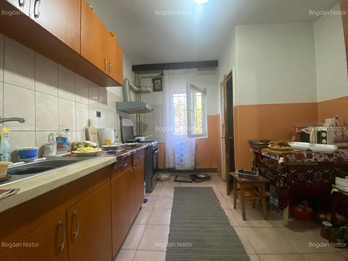 Apartament 3 camere 86 mp Centru Tg Cucu bloc tip vila - 2