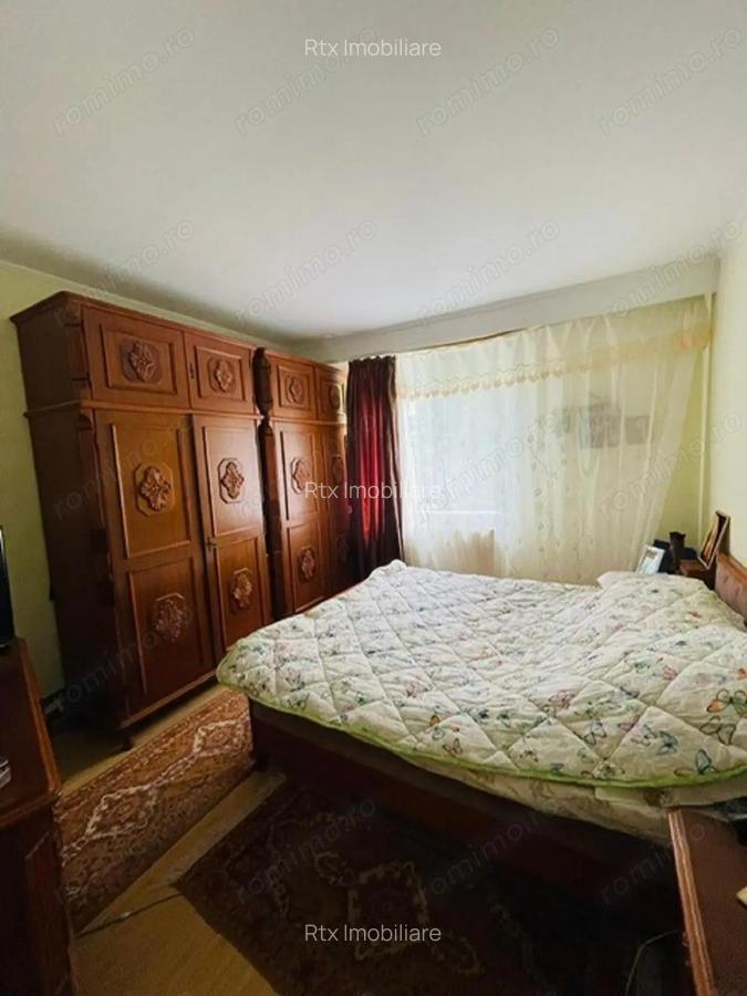 Zona Centrala Apartament 3 cam etaj 1 Se accepta schimb cu garsoniera - 4