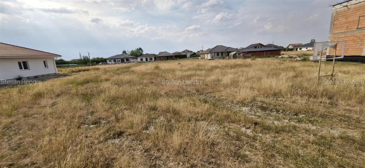 Teren Construcții intravilan de 780 mp, în Sânmartin - 1