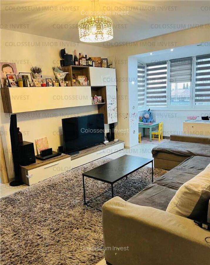 Apartament cu 2 camere, semidecomandat - zona Triaj - 1
