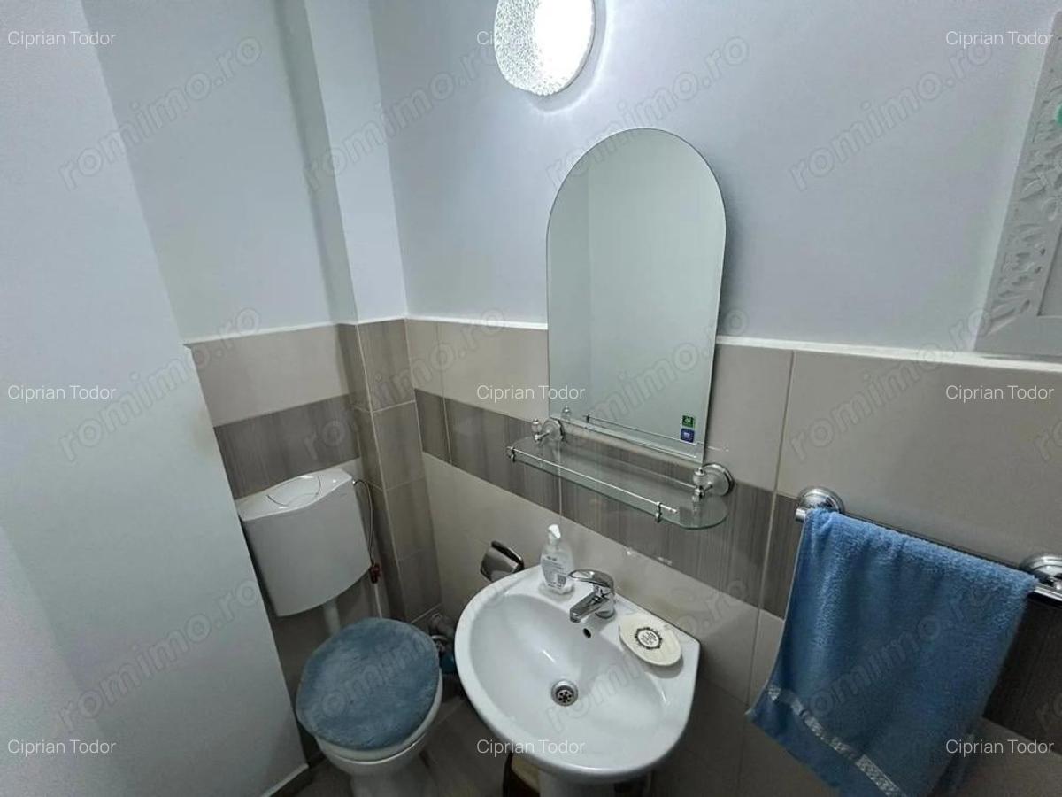 Apartament 3 camere, decomandat - zona Cetate - 12