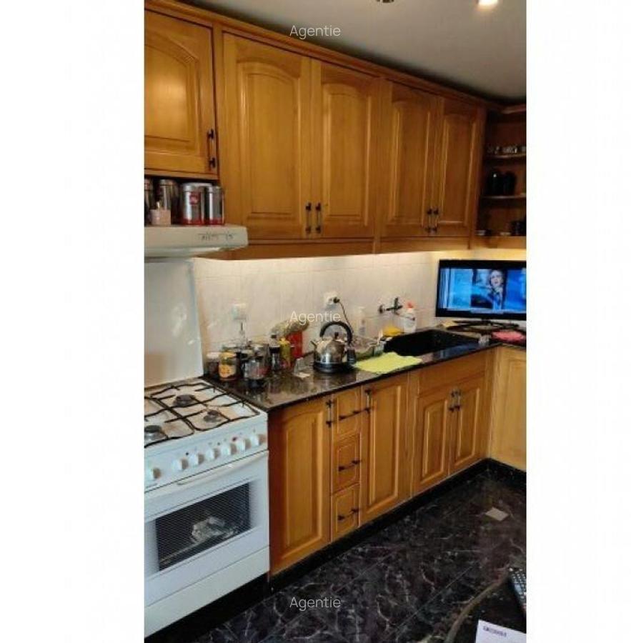 Decebal,Ap.3 cam, generos, sup.utila 94 mp.Centrala proprie. - 2