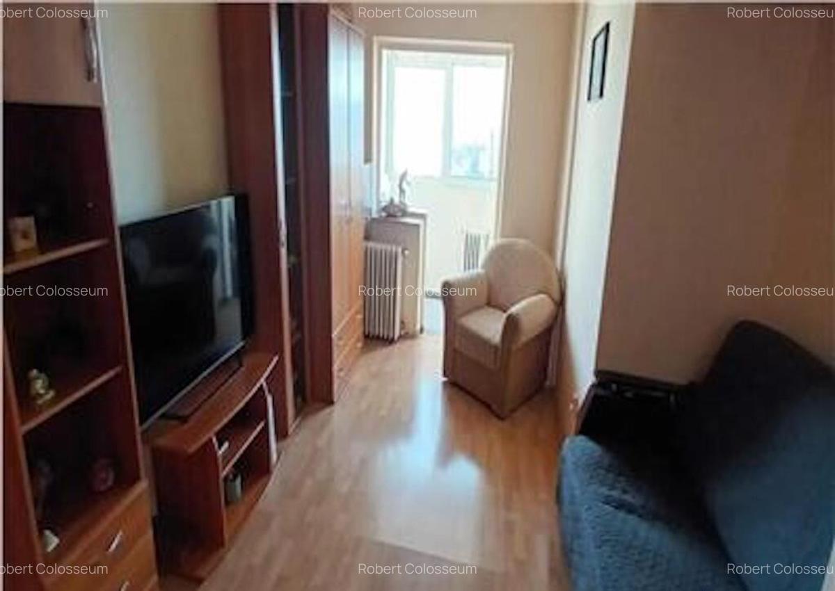 Apartament cu 2 camere, decomandat - zona Tractorul - 4 Apartament cu 2 camere, decomandat - zona Tractorul - 4
