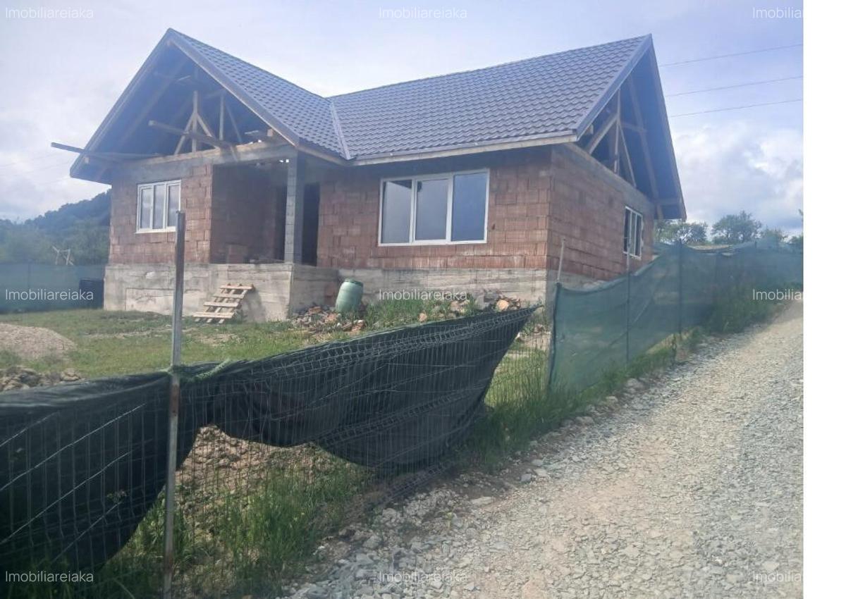 Baia Sprie, casa la rosu - 4