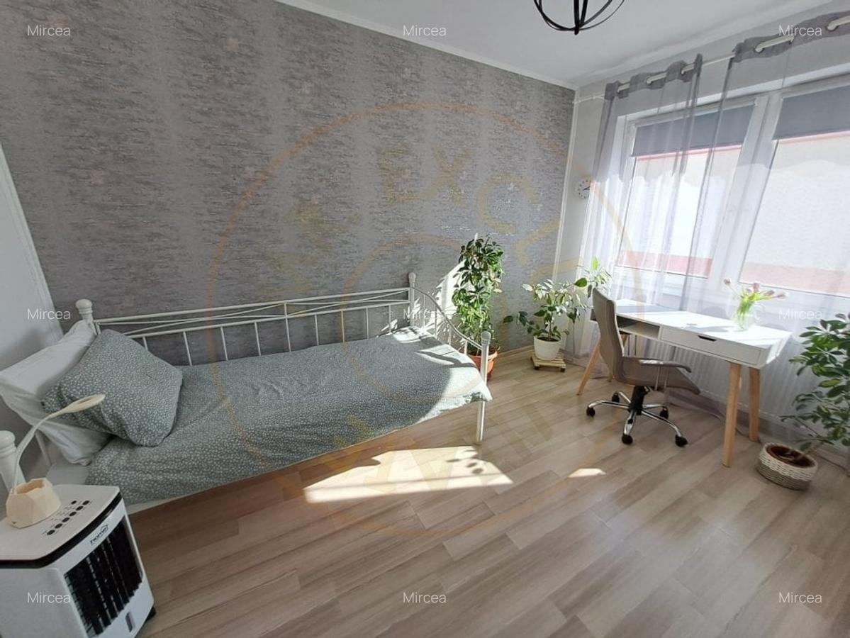 De vanzare Apartament in casa, 3 camere ,str Argesului - 4