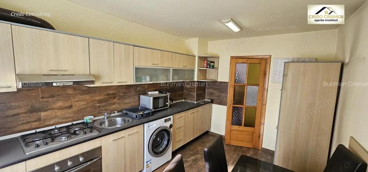 Vand apartament 4 cam cf 1 zona Govandari etajul 3 - 8