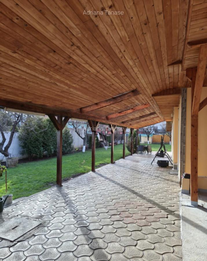 Casa cu 4 camere, terasa acoperita, curte de 700 mp, zona - 1