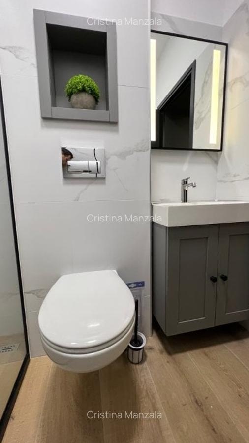 Tineretului-Parcul Carol ,casa renovată P+1,fara curte ,100 mp ,terasa mare - 8
