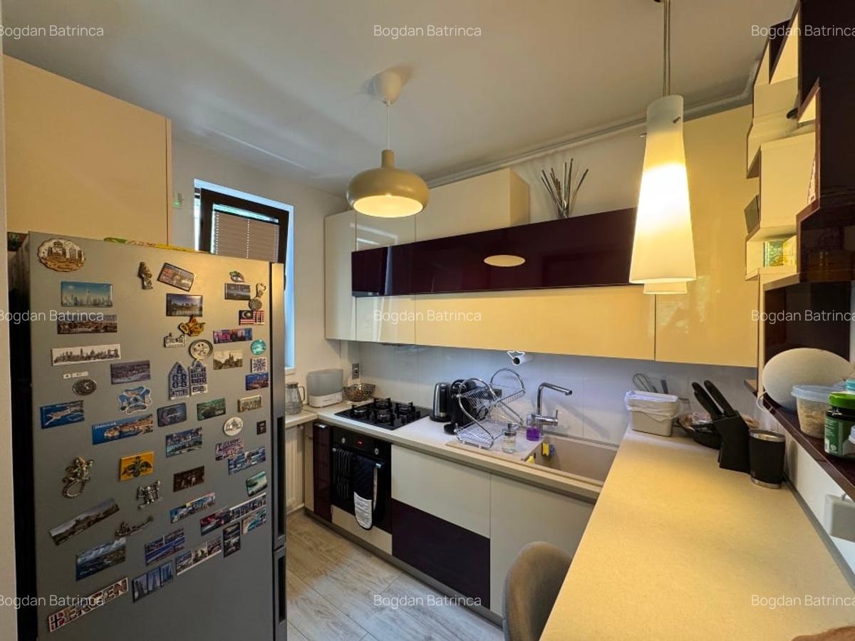 Apartament 3 camere complet utilat/mobilat Decebal/Alba Iulia + 2 locuri parcare - 6
