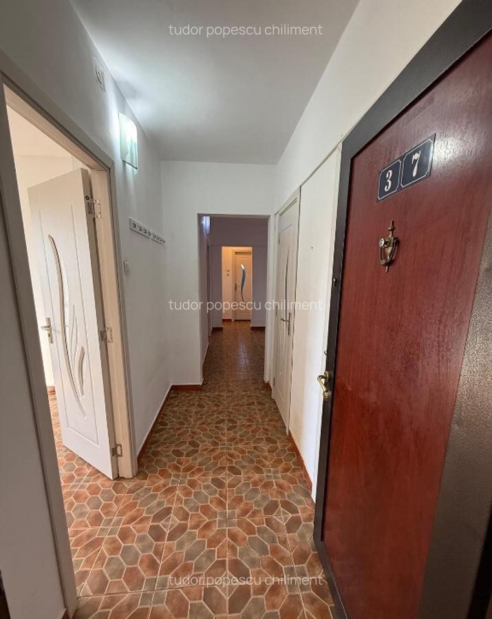 Apartament 3 camere la 1 minut de Metrou statia 1 Decembrie 1918 - 3 Apartament 3 camere la 1 minut de Metrou statia 1 Decembrie 1918 - 3