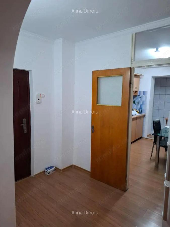 Apartament 3 camere Dristor 1/4 bloc 1982 - 17