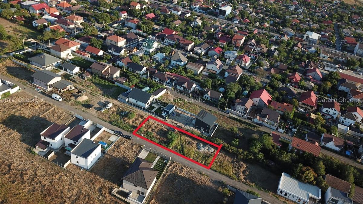 Teren de vanzare in Valu lui Traian, pe partea dreapta a localitati. - 3