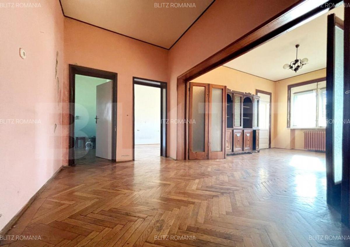 Apartament 4 camere, decomandat, zona centrala Pia?a Unirii - 1 Apartament 4 camere, decomandat, zona centrala Pia?a Unirii - 1