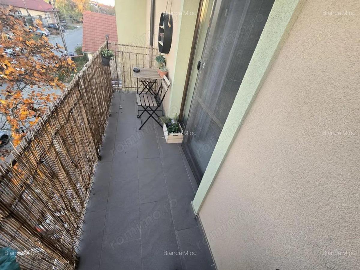 Mobilat si utilat. La asfalt. Zona linsitita - 10