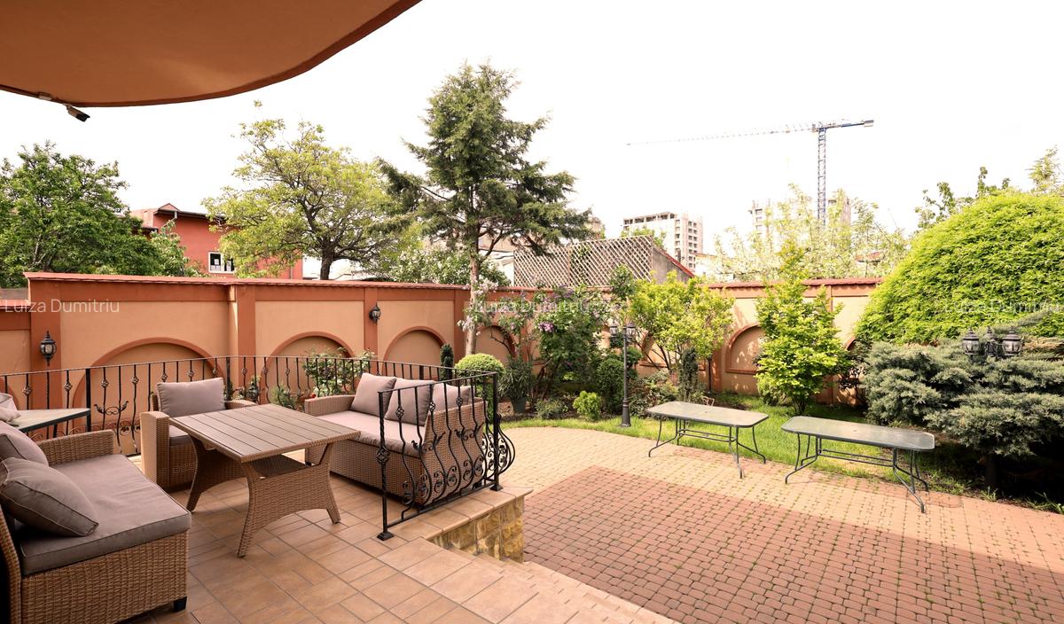 Parcul Carol, vilă impresionantă 700 mp și teren de 720 mp, Metrou 8 minute - 5