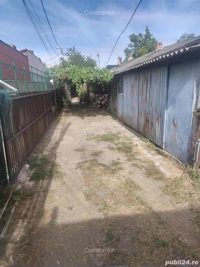 Casa de vanzare cu teren in zona Rulmentul - 2