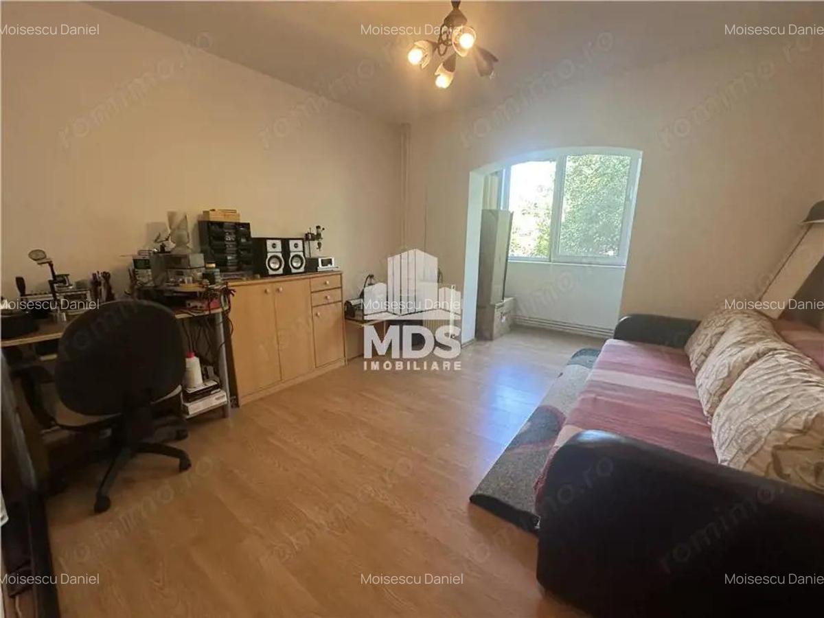 Mobilat #537;i utilat cu 2 balcoane, modificat in 3 camere, aproape de Pia #539; #259; Verde - 9