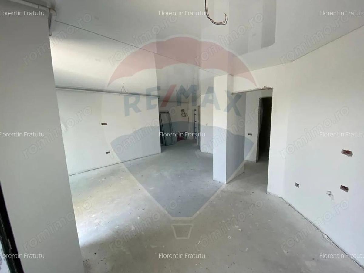 Apartament cu 3 camere de vanzare in zona Stadionul Farul - 2