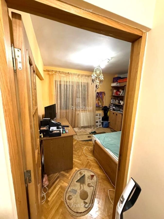 Vanzare apartament spatios cu 4 camere si 2 bai centru Suceava - 3
