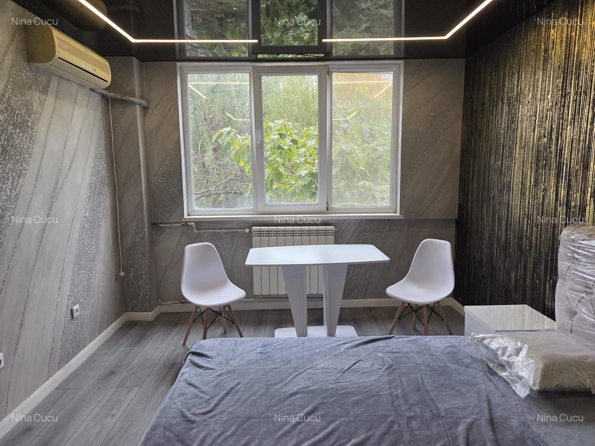 Garsoniera, Tiglina 1, A-uri, etaj 1, pretabila birou, mobilata, libera ! - 4