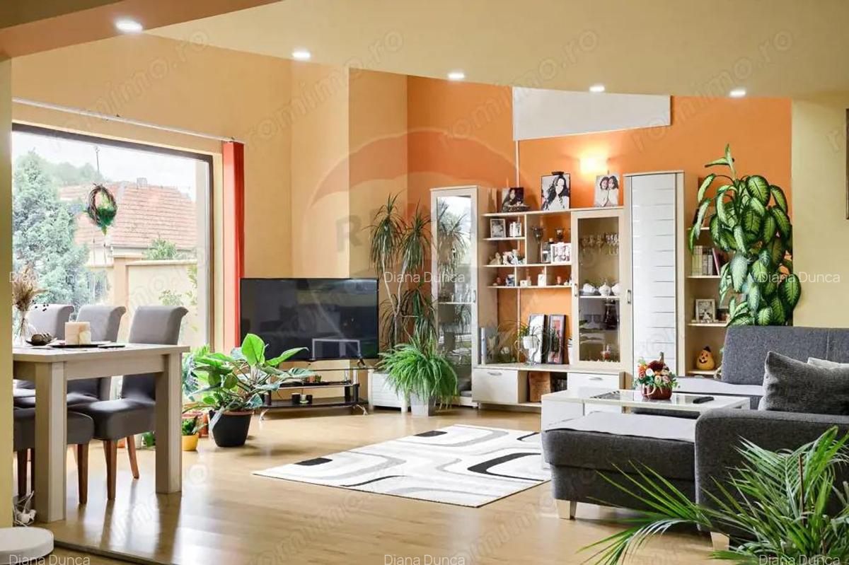 Casa primitoare de vanzare in localitatea Lipova - 11
