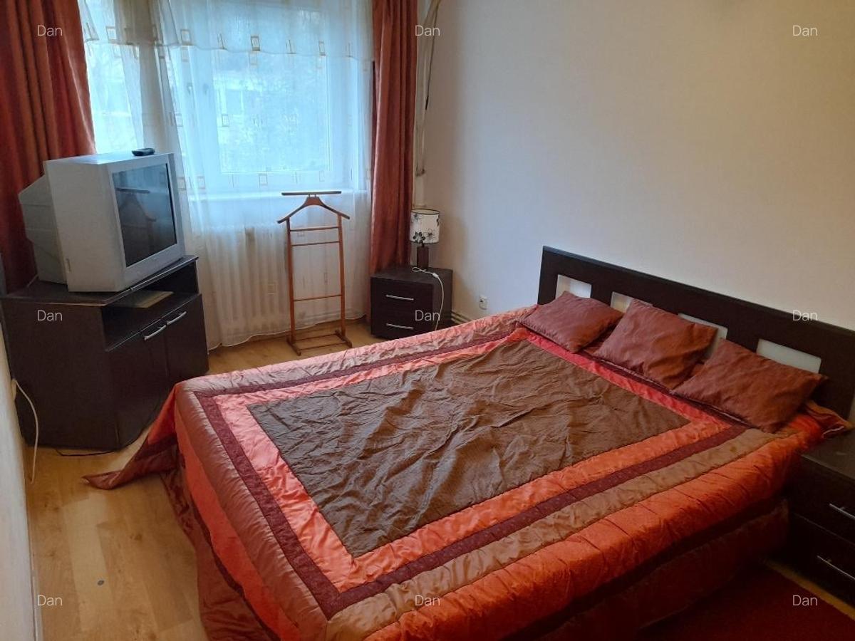 Inchiriez 4 camere ultracentral pt. muncitori - 9