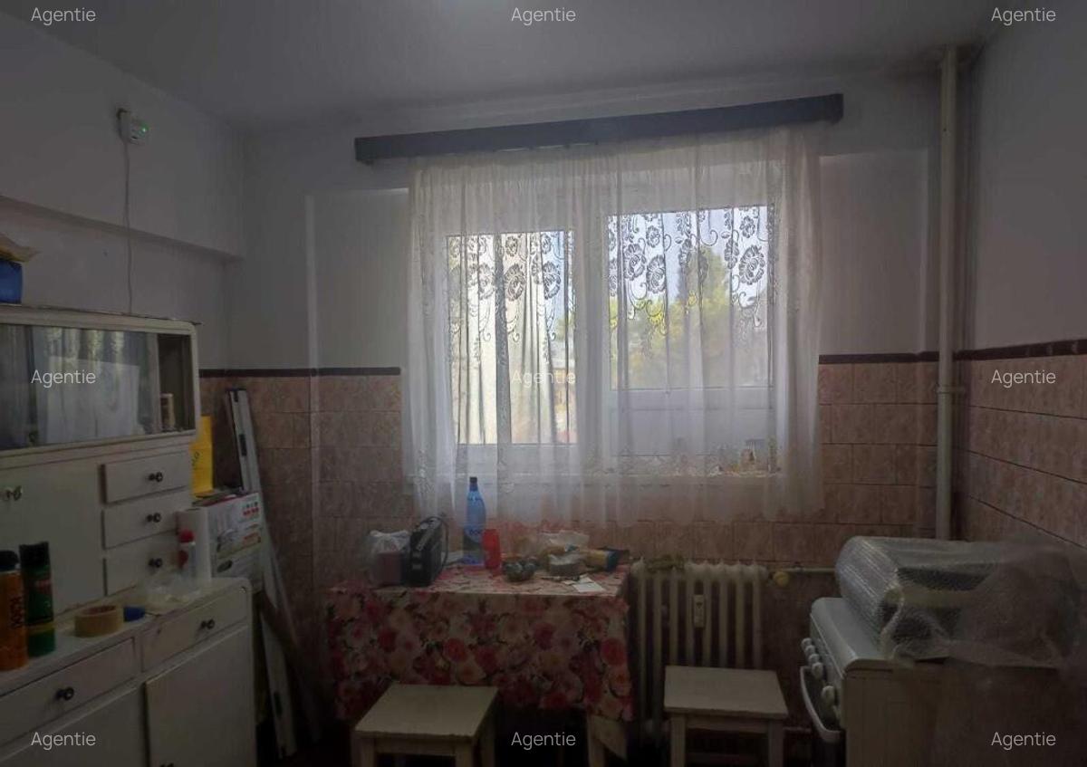 Apartament 3 camere Vitan - Auchan - 2