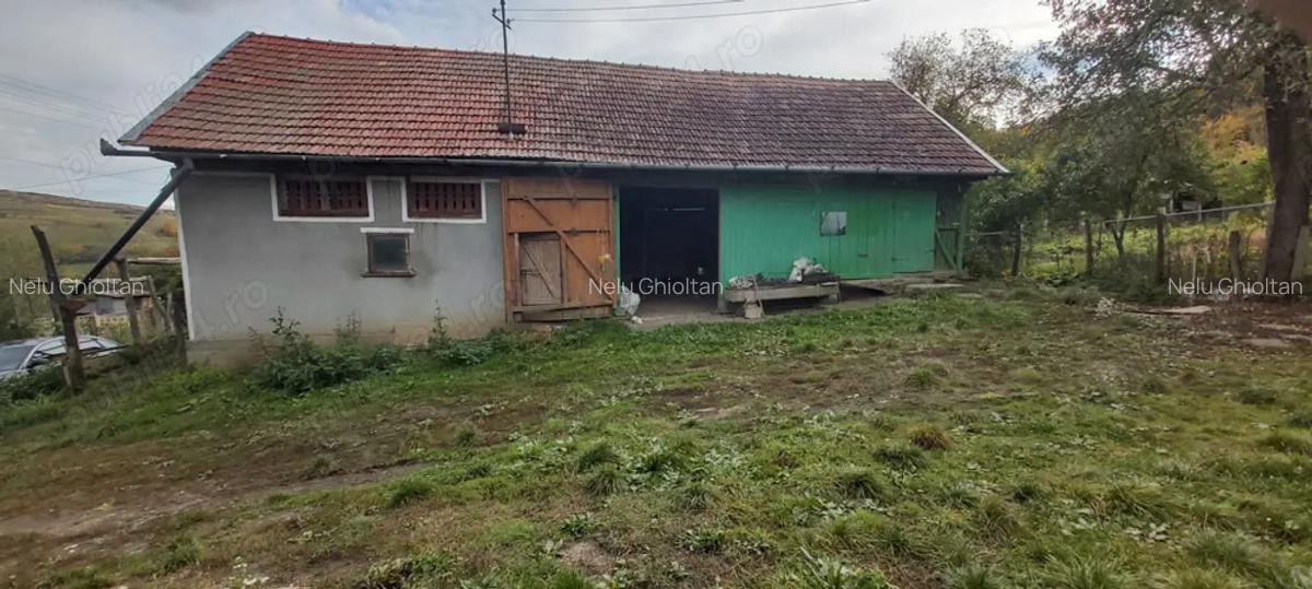 Vand casa la sat - 9