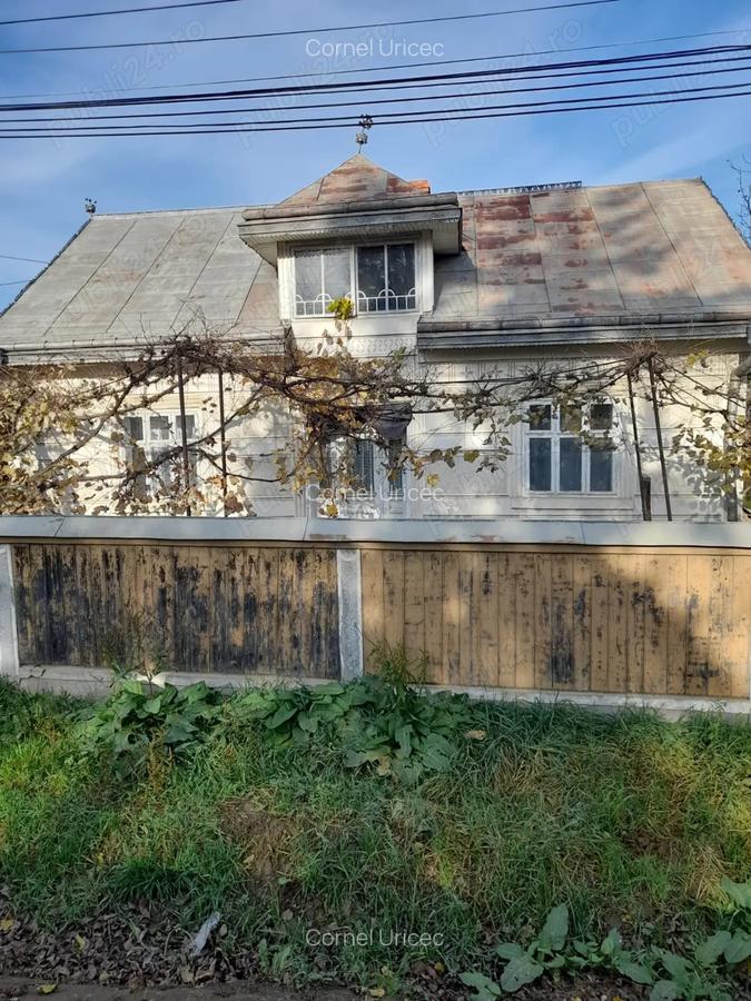 Casa cu teren, spatiu comercial si anexe - Siret - 3