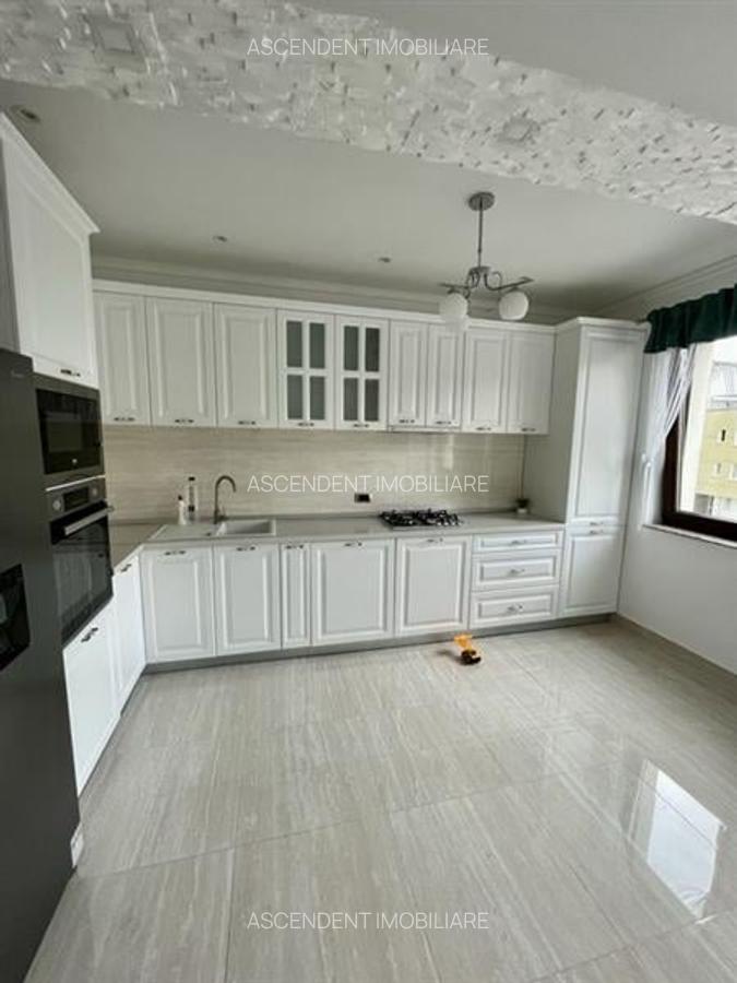 Apartament spatios, 3 camere, Tractorul ,Brasov - 2