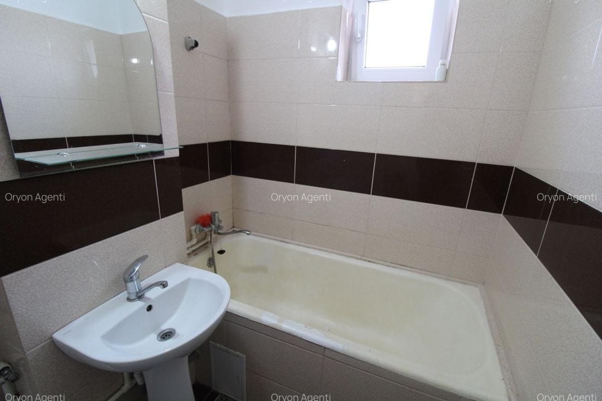 Apartament 3 camere,  66 mp, Aleea Teilor - 6