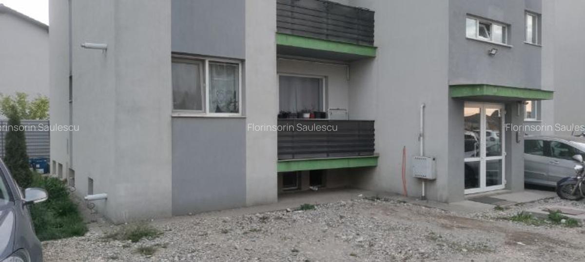 De vânzare apartament 3 camere - 7
