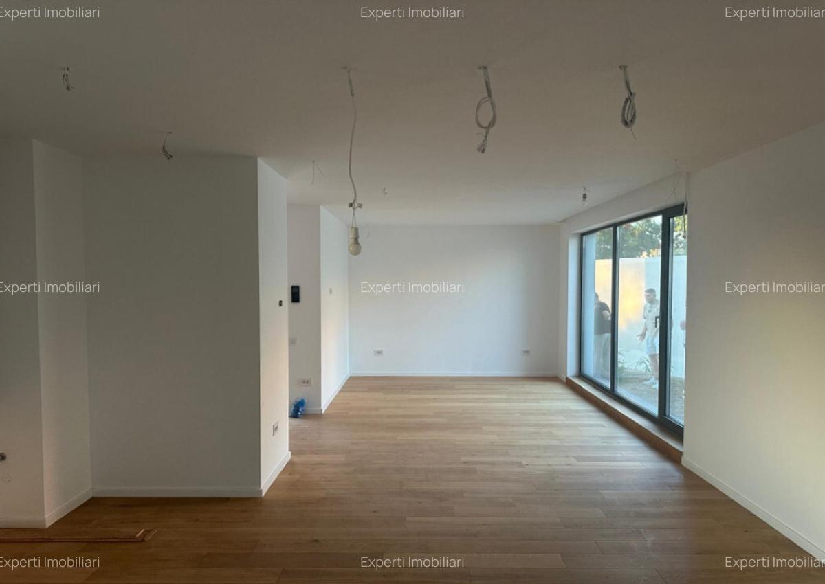 Vila deosebita de vanzare - zona Mamaia Nord pe malul laculu - 16