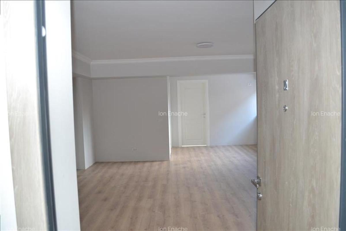 Apartament cu 2 camere semidecomandat în Bucureștii Noi - 9
