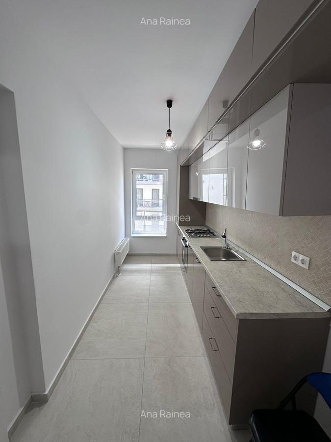 Apartament cu 2 camere, Decomandat, Metrou Berceni, Gata de mutare - 2