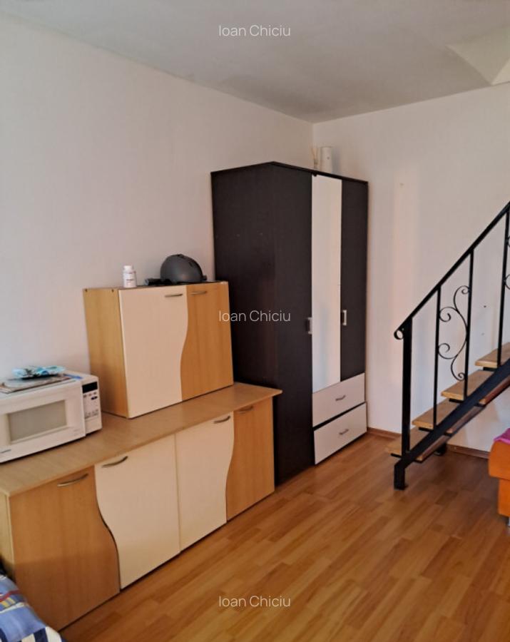 Inchiriere apartament cu trei camere Zona Garii Bra?ov (Faget) - 2