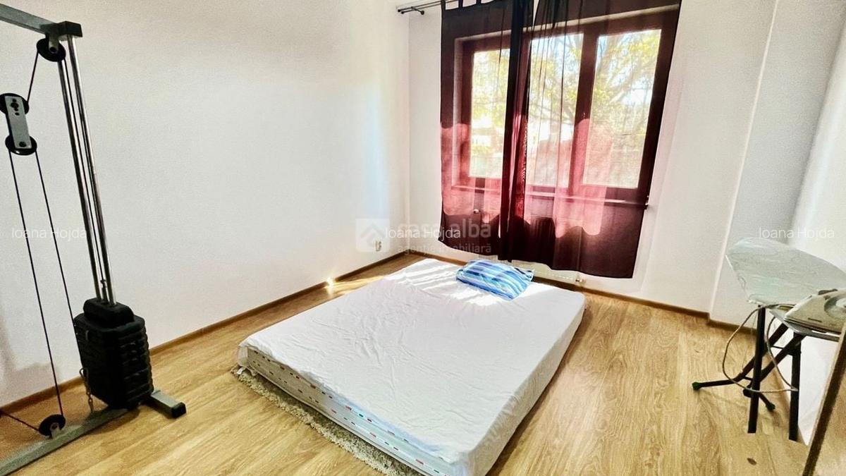 Apartament cu 4 camere decomandat, mobilat în Bucium - 12