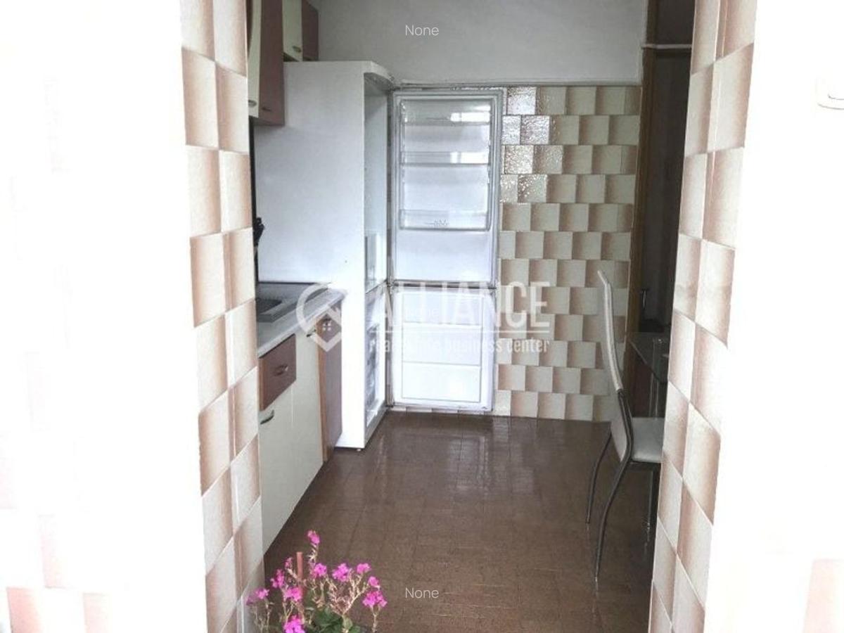 GARA-ABATOR- Apartament de 3 camere foarte spatios si luminos! - 11